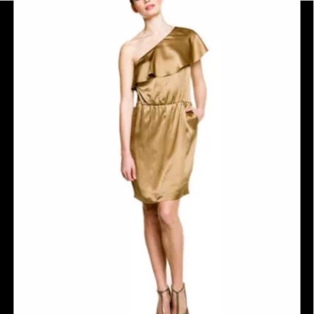 ❤️ Halston Heritage one shoulder silk dress ❤️